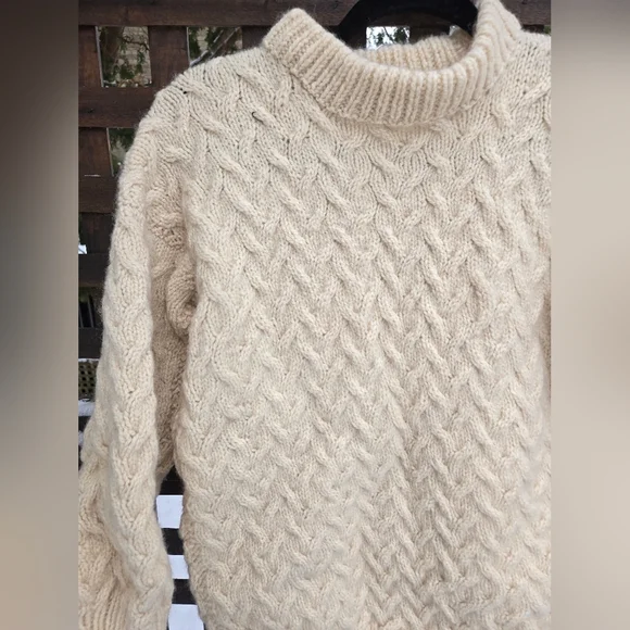 Vintage Knit Sweater - Picture 2 of 8